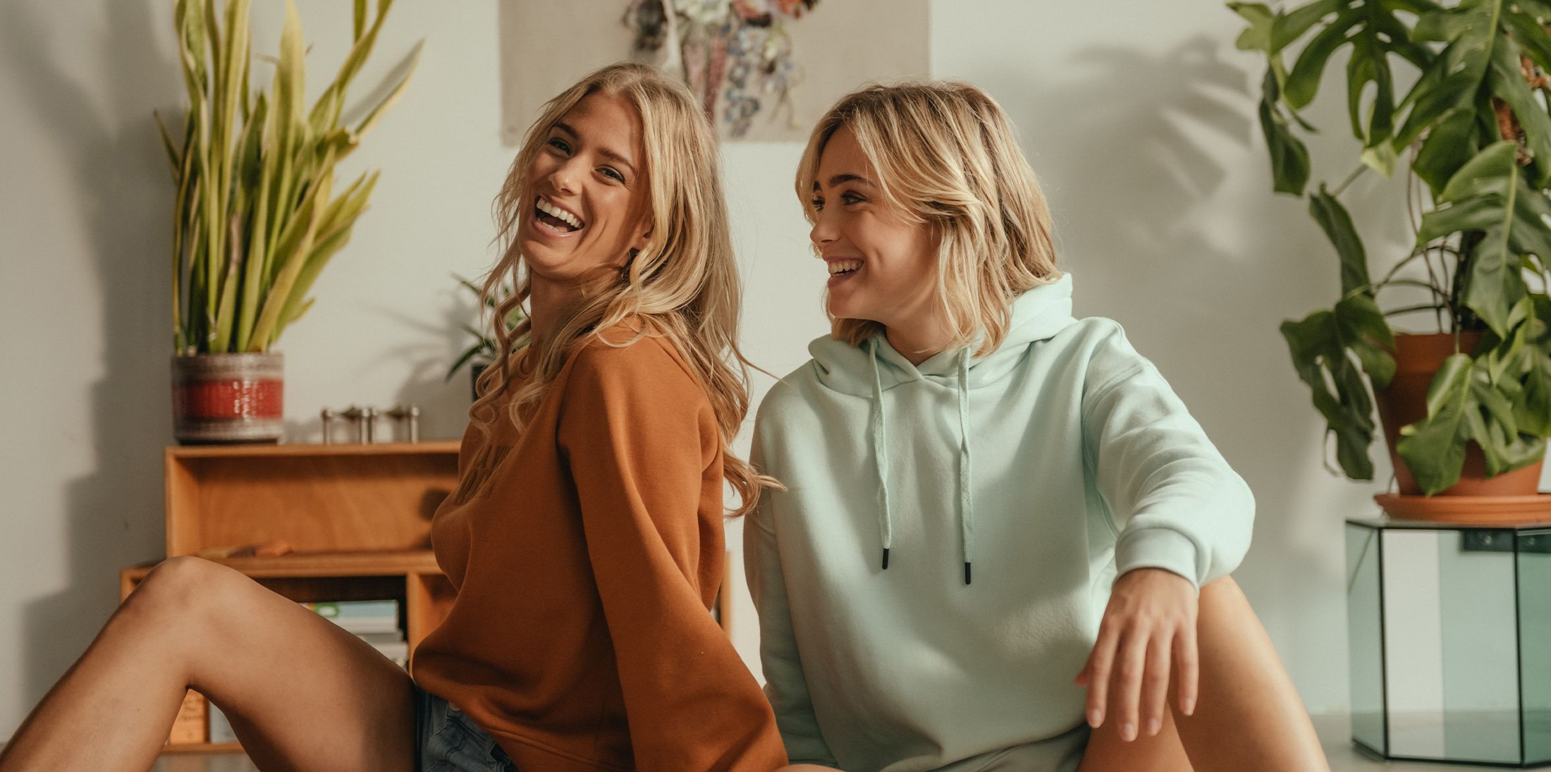 Sweaters & hoodies Sweaters & hoodies