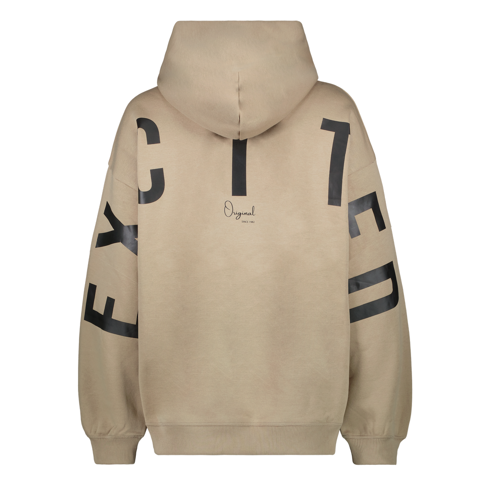 Sweater Kelly Jr.