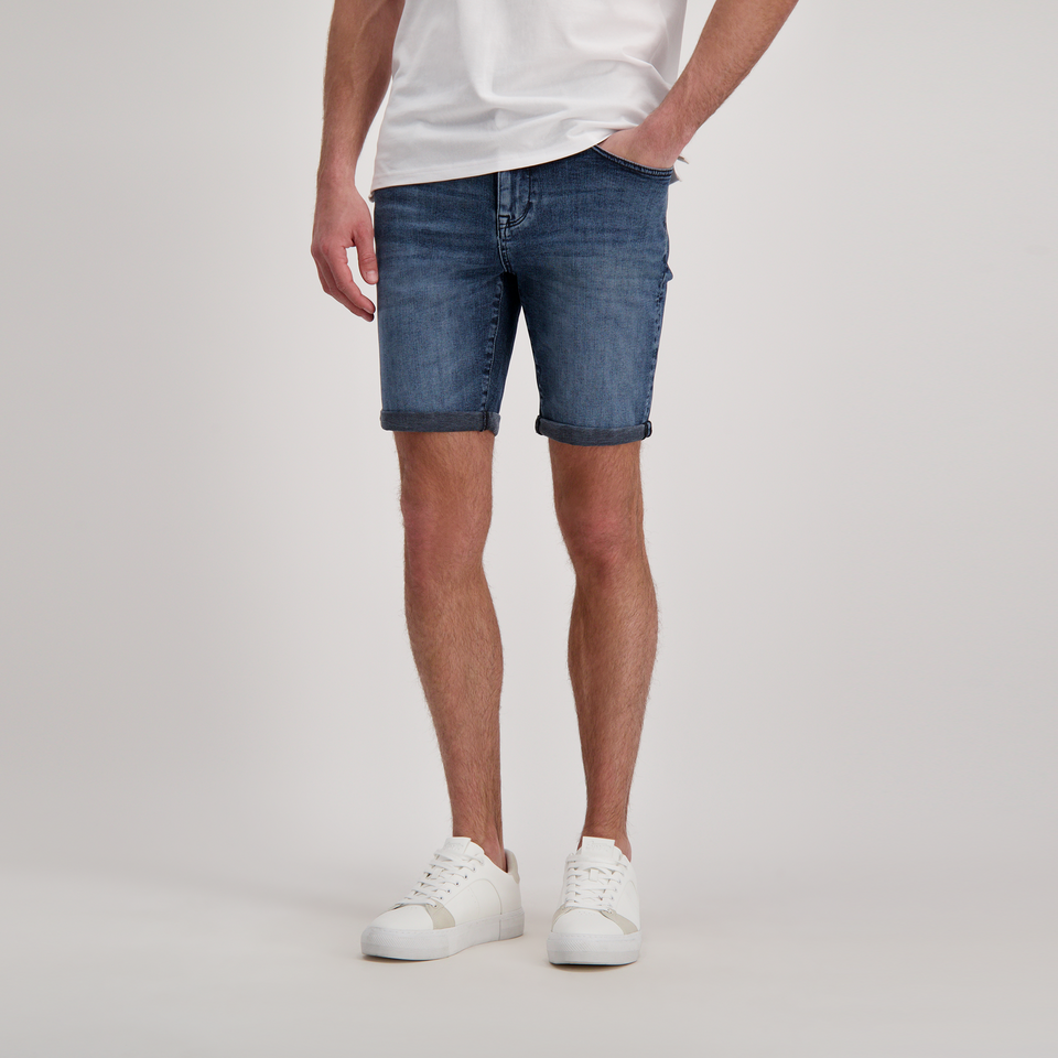 Short Falcon