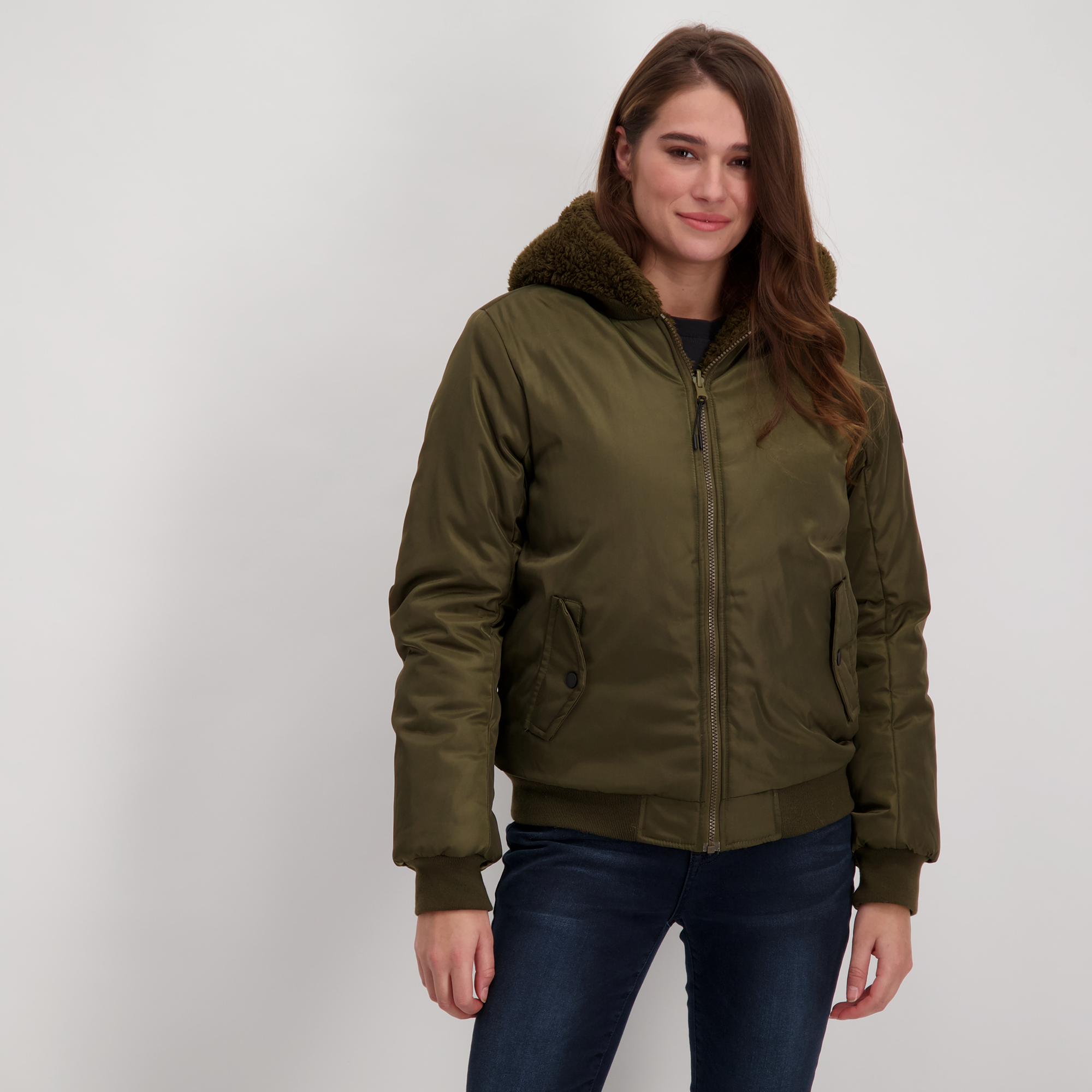 Cars Jeans® shop je nu online in de officiële webstore