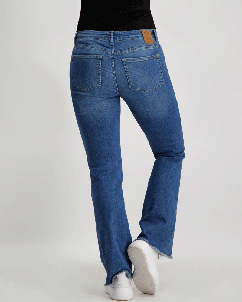 flared_back_women