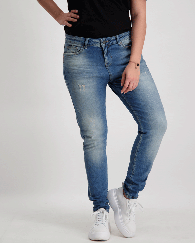 loose_front_women